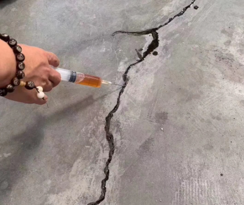 德庆混凝土裂缝修补技术详解​
